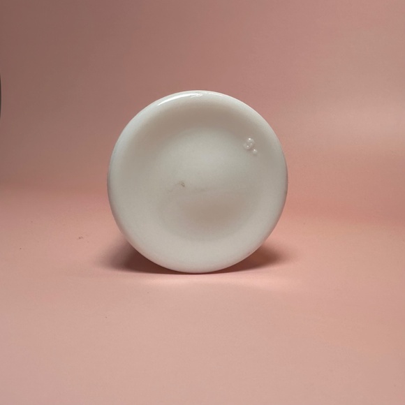 Vintage Milk Glass Bud Vase – Diamond Starburst Pattern - Picture 2 of 4